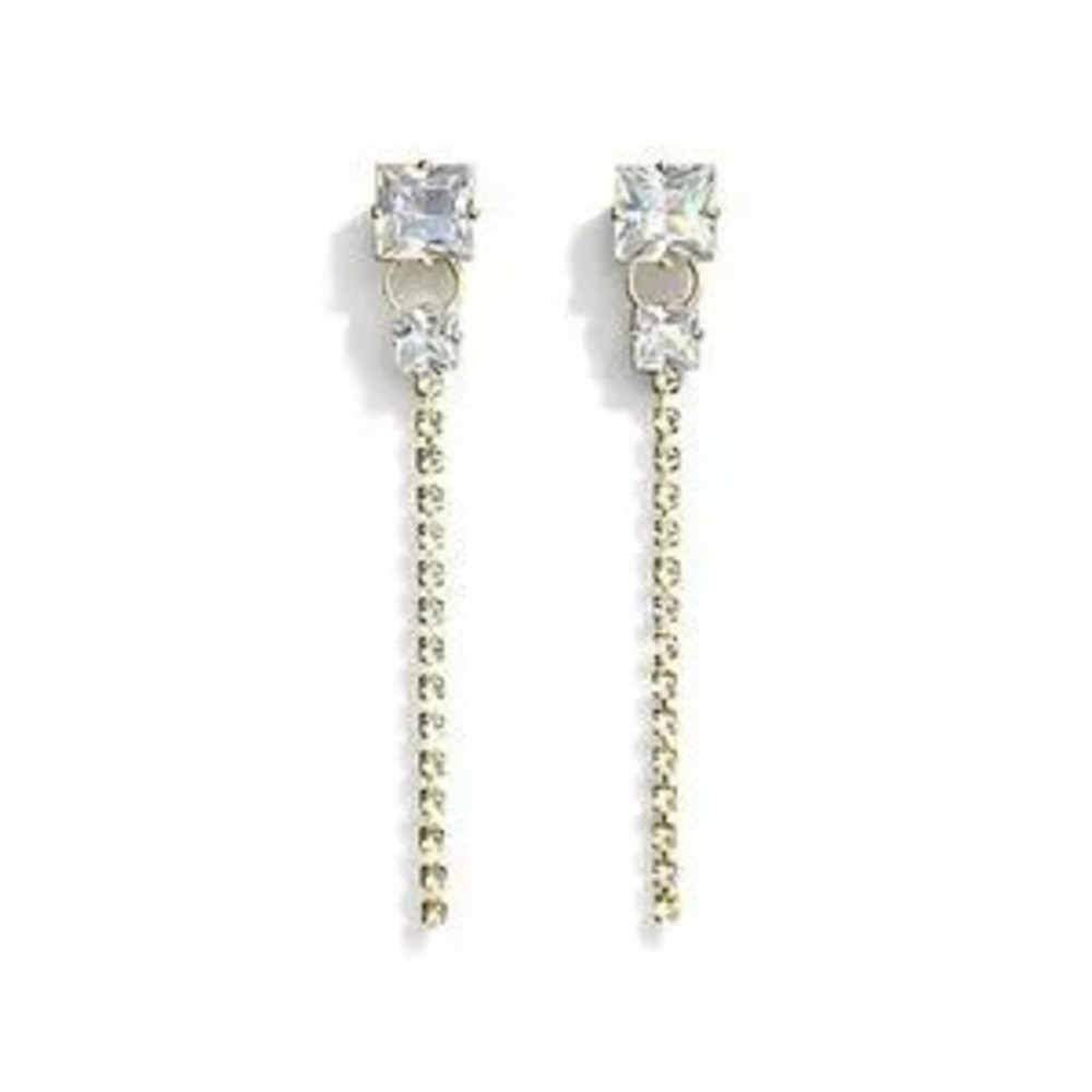 Elegant Gold Drop Earrings